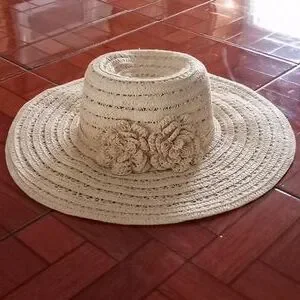Jaclyn Smith | Accessories | Jaclyn Smith Women Beige Straw  display picture 3